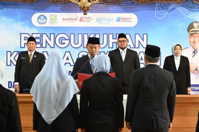 kepala sekolah