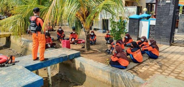 basarnas cilacap goes to school, sma negeri 1 kampung laut, upaya menghadapi bencana, serayunews, serayu news, berita terkini, berita hari ini