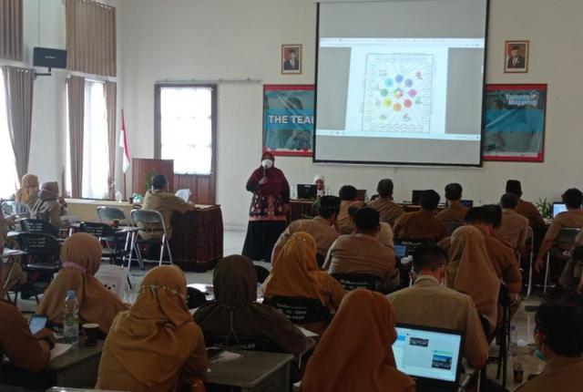 Pelatihan pemetaan talenta siswa oleh YMSI Banjarnegara