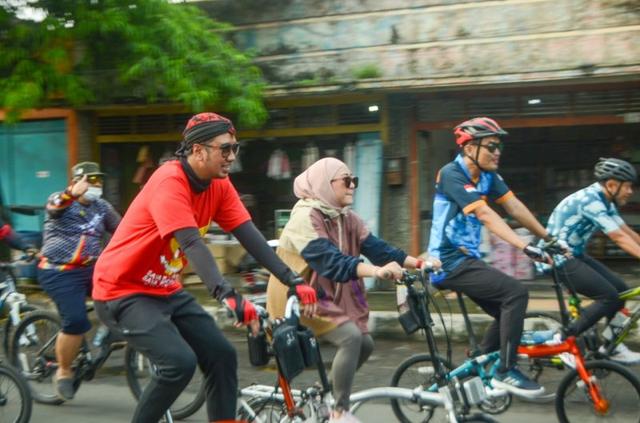 Bupati Tiwi bersepeda memperingati Hari Lingkungan Hidup 2022