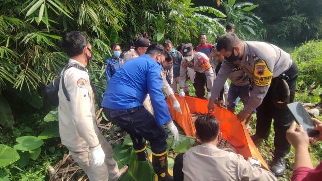 Penemuan mayat di sungai Serayu