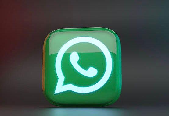 Gambar logo aplikasi WhatsApp berwarna hijau.