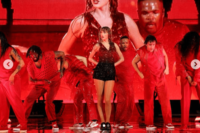 Konser The Eras Tour Taylor Swift