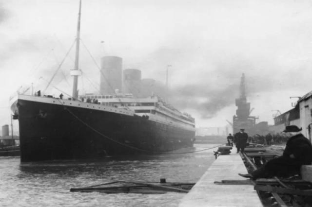 kapal selam Titanic