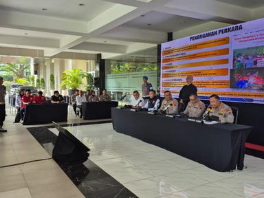 Polda Jawa Tengah saat menggelar konferensi pers kasus pembunuhan pengacara Purwokerto di Cilacap. (Polresta Cilacap).